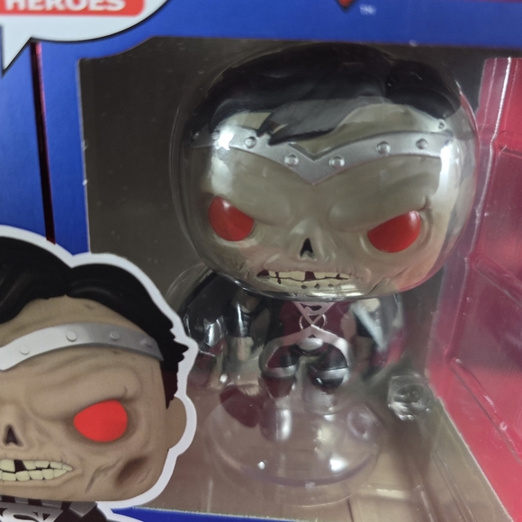 Through the Ages Superman Blackest Night Funko #612 (Nib) With Pop Protector - Picture 3 of 7